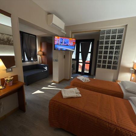 Hotel & Apartments Rinaldo بورجومانارو المظهر الخارجي الصورة