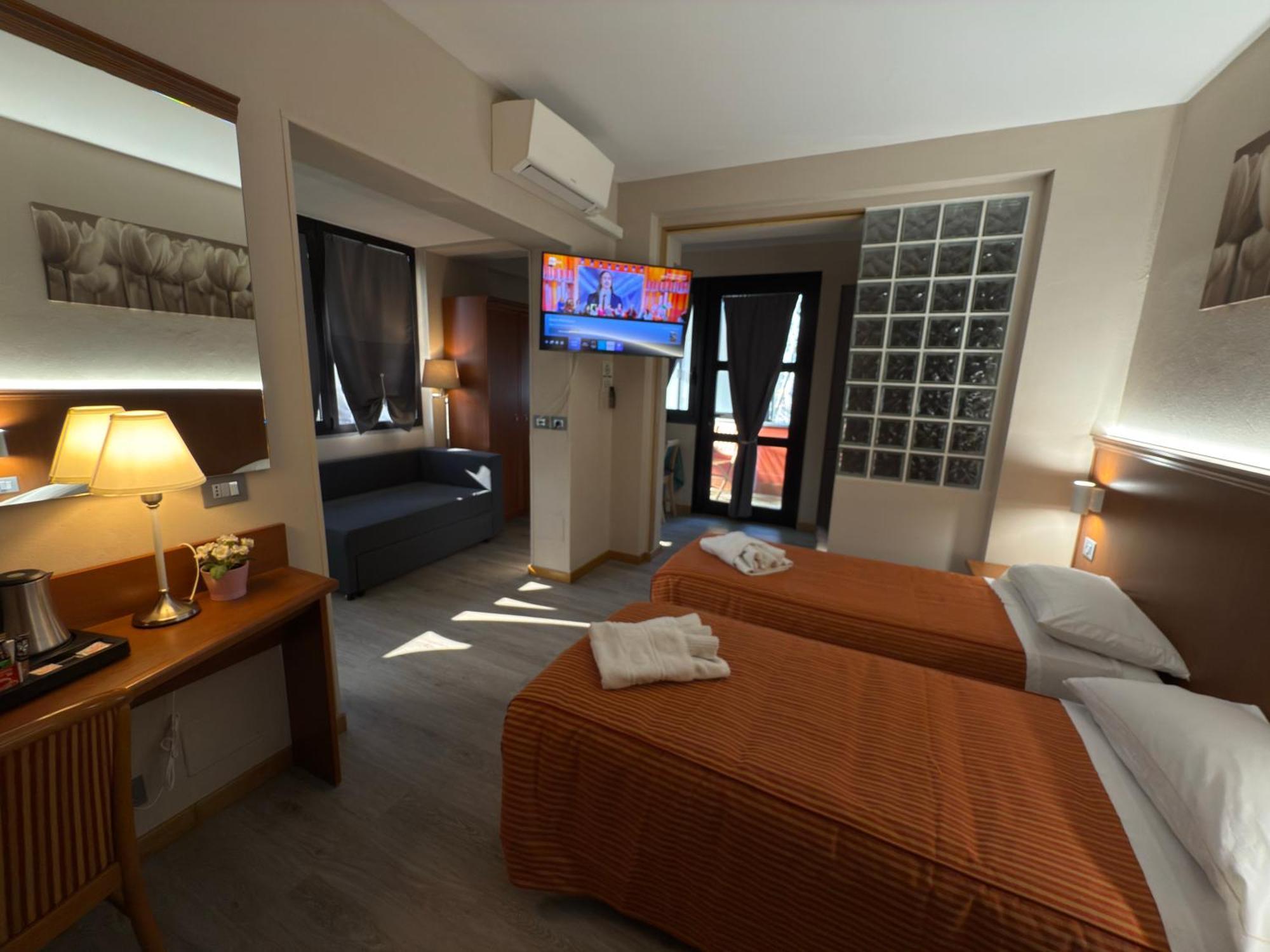 Hotel & Apartments Rinaldo بورجومانارو المظهر الخارجي الصورة